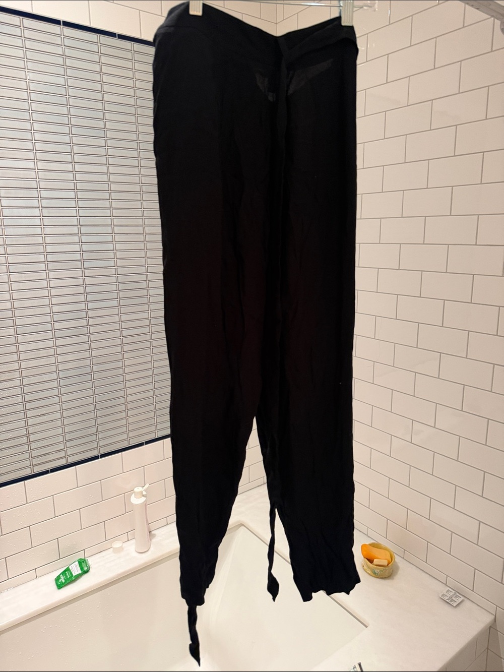 Donna Karan Black Pants side zip with tie and pockets viscose